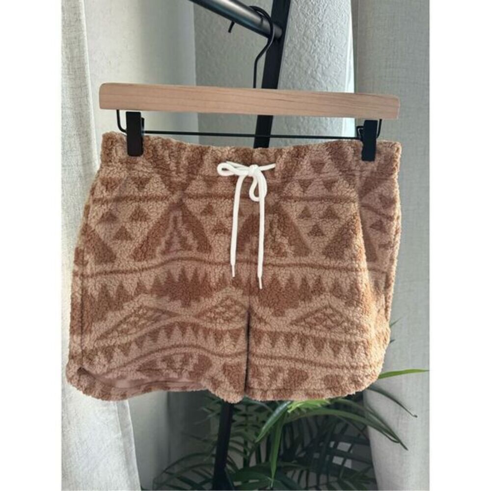 Gilly Hicks‎ Women’s Medium Comfy Cozy Lounge Shorts Sherpa Brown